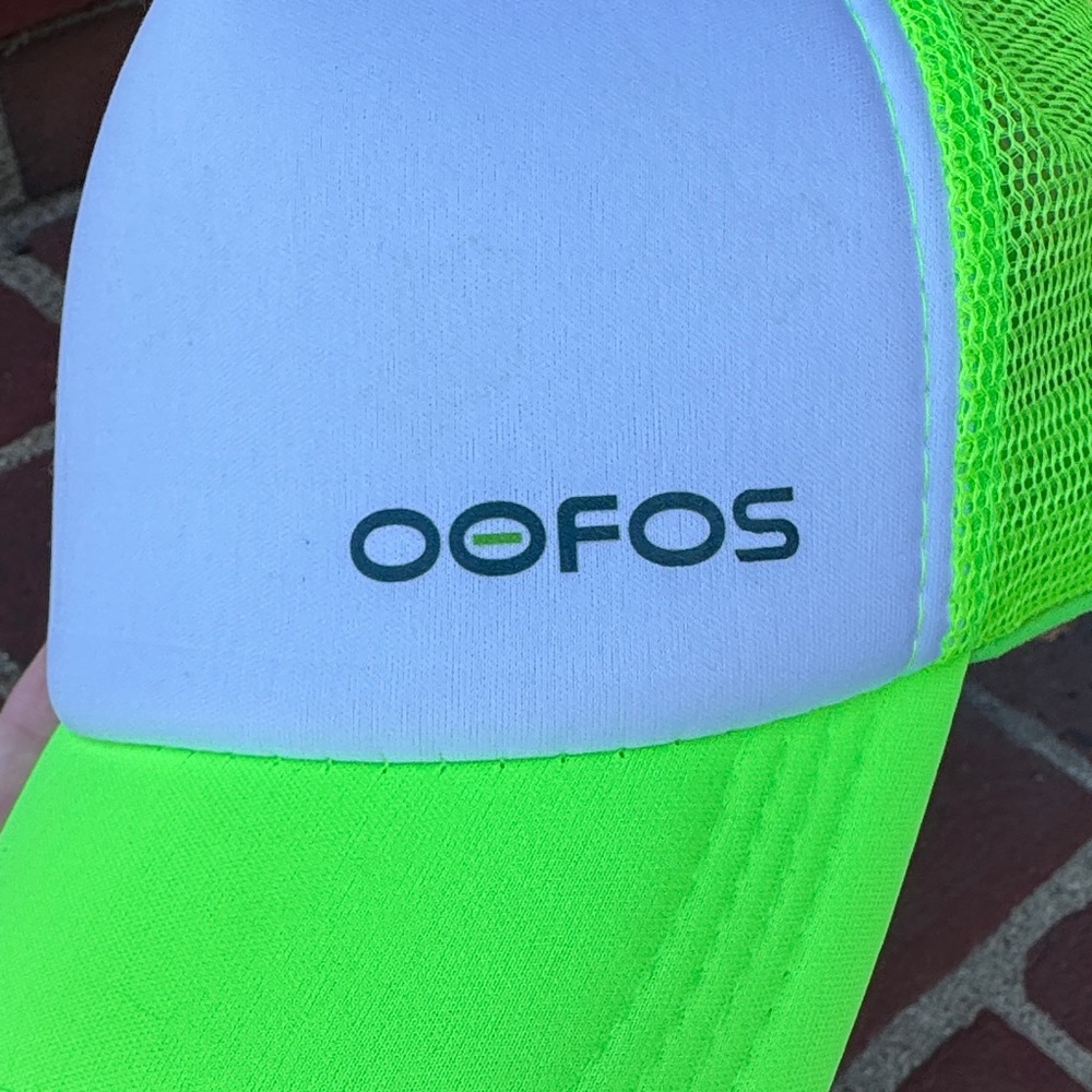 OOFOS Unisex Neon Yellow Green Trucker Hat - Picture 7 of 7